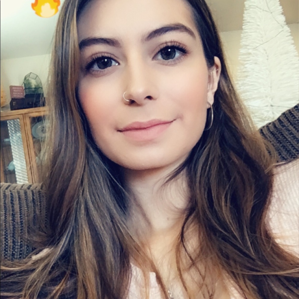 Meet your Posher, Alex